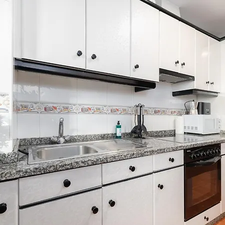 Con Parking Y 6 Huespedes By Apartment *